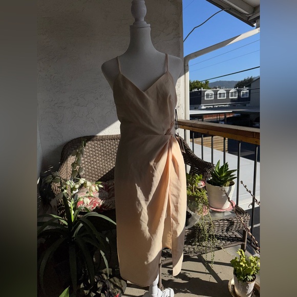 NWT Lulus Beige Dress Women’s size Small Midi style - Picture 5 of 16